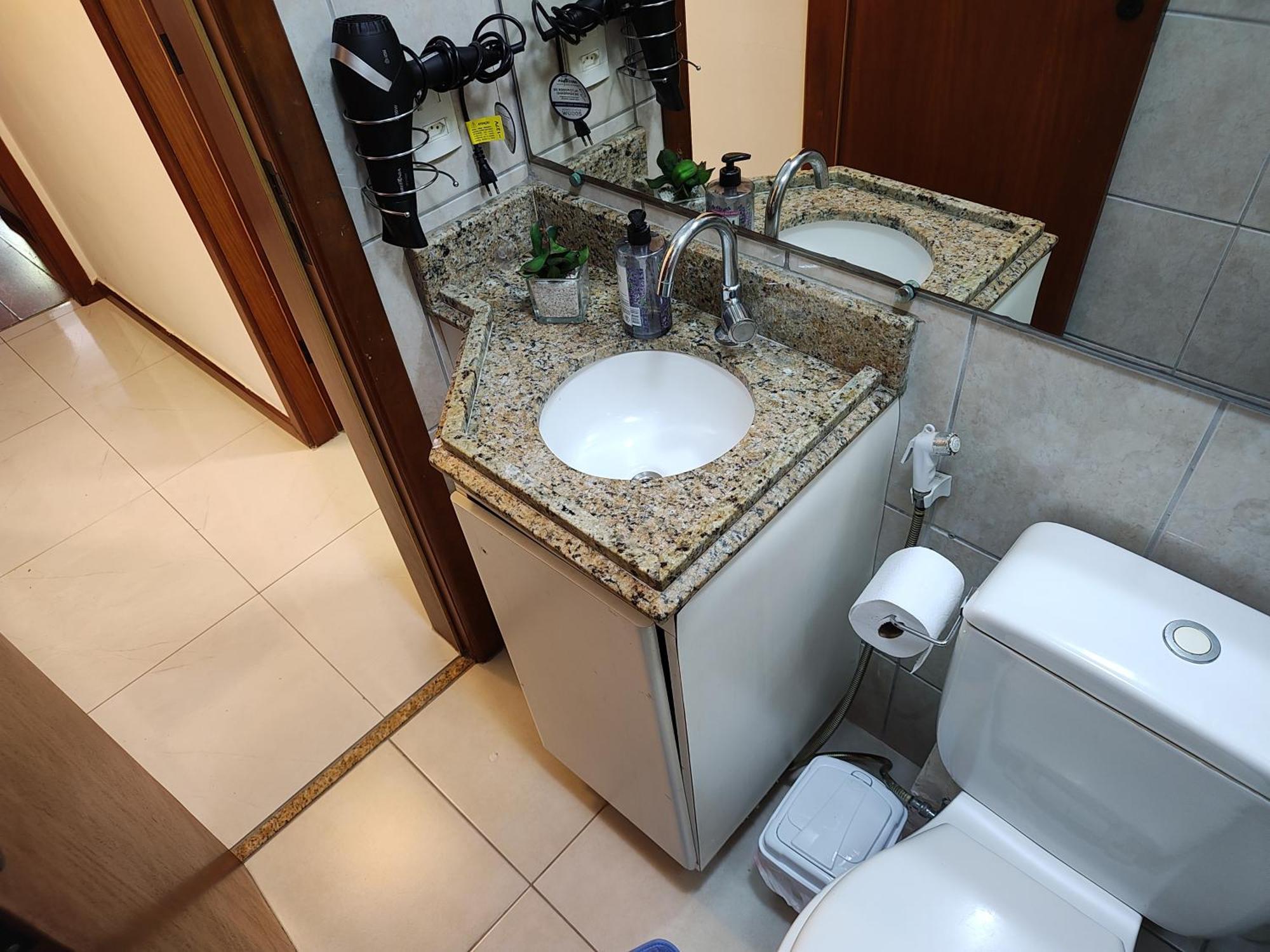 E Banheiro Privativos Com Garagem Fechada Em Aconchegante Em Jardim Da Penha * Vitória